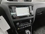 Skoda Rapid Spaceback 1.0 TSI 110pk Greentech Clever / Panorama dak / Navi / LM 17'' / Parkeersensoren a / Verw. Voorstoelen