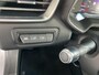 Renault Clio 1.0 TCe Intens LICHTMETALEN VELGEN / PARKEERSENSOREN / ACHTERUITRIJCAMERA / ELEKTRISCHE BEDIENBARE RAMEN / CRUISE CONTROL / BLEUTOOTH / NAVIGATIESYSTEEM  / LANE DEPARTURE