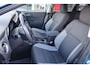 Toyota Auris 1.8 HYBRID DYNAMIC 5-DEURS STOELVERW. P-SENSOREN CAMERA CRUISE NAVI 17"LM-VELGEN DEALERONDERHOUDEN