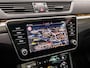 Skoda Superb Combi 1.5 TSI Sportline 150Pk Automaat (PANORAMADAK, VIRTUAL COCKPIT, APPLE CARPLAY, LEDER/ALCANTARA, MEMORY SEATS, STOELVERWARMING VOOR/ACHTER, CANTON AUDIO, CAMERA, ZWART HEMEL, SFEERVERLICHTING, NIEUWSTAAT)