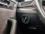 Skoda Superb Combi 1.5 TSI Sportline 150Pk Automaat (PANORAMADAK, VIRTUAL COCKPIT, APPLE CARPLAY, LEDER/ALCANTARA, MEMORY SEATS, STOELVERWARMING VOOR/ACHTER, CANTON AUDIO, CAMERA, ZWART HEMEL, SFEERVERLICHTING, NIEUWSTAAT)