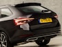Skoda Superb Combi 1.5 TSI Sportline 150Pk Automaat (PANORAMADAK, VIRTUAL COCKPIT, APPLE CARPLAY, LEDER/ALCANTARA, MEMORY SEATS, STOELVERWARMING VOOR/ACHTER, CANTON AUDIO, CAMERA, ZWART HEMEL, SFEERVERLICHTING, NIEUWSTAAT)