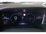 Peugeot 2008 1.2 Hybrid 136 Allure | Apple Carplay | PDC V+A | Cruise control | LMV 17"| DAB | LED Koplampen |
