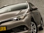 Toyota Auris Touring Sports 1.8 Hybrid Dynamic Sport Automaat (NAVIGATIE, CLIMATE, CAMERA, KEYLESS, SPORTSTOELEN, TREKHAAK, CRUISE, NIEUWE APK, NIEUWSTAAT)