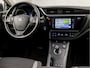 Toyota Auris Touring Sports 1.8 Hybrid Dynamic Sport Automaat (NAVIGATIE, CLIMATE, CAMERA, KEYLESS, SPORTSTOELEN, TREKHAAK, CRUISE, NIEUWE APK, NIEUWSTAAT)