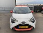 Toyota Aygo 1.0 VVT-i x-cite Leuke cabrio met opvallend gekleurde details! Navigatie Apple CarPlay/Android Auto, achteruitrij camera, airco