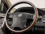 Volvo XC60 2.4D AWD Sport 164Pk Automaat (YOUNGTIMER, 5 CILINDER, NAVIGATIE, MEMORY SEATS, STOELVERWARMING, LEDER, TREKHAAK, XENON, CRUISE, NIEUWSTAAT)