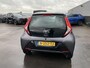 Toyota Aygo 1.0 VVT-i x-play Apple Carplay en/of Android auto navigatie, Achteruitrijcamera, 1e eign. NL-auto