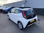 Toyota Aygo 1.0 VVT-i x-play Cabrio, Apple Carplay/Android Auto, achteruitrij camera, BTW-auto, 1e eign. NL-auto