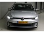 Volkswagen Golf 1.0 eTSI Life Navigatie | Climate Control | Parkeersensoren voor en achter |
