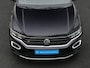 Volkswagen T-Roc 1.5 TSI 150 pk DSG Sport Business R | Panoramadak | Trekhaak | Stoelverwarming | Remklauwen rood | Side Assist | Adaptive Cruise