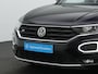 Volkswagen T-Roc 1.5 TSI 150 pk DSG Sport Business R | Panoramadak | Trekhaak | Stoelverwarming | Remklauwen rood | Side Assist | Adaptive Cruise