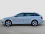 Skoda Octavia Combi 1.5 TSI Greentech Business Edition Plus Trekhaak | LED | Keyless | Stoelverwarming | Parkeersensoren voor + Achter | Full map navigatie |