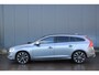 Volvo V60 2.0 D3 R-Design Elek-Dak/Xenon/Adaptive/Blis/Parkeersensor v,a/Trekhaak afneembaar