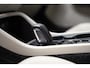 Volvo XC40 1.5 T5 Recharge Business Pro [ Leder Navi Stoelverarming Camera ]