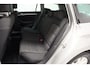 Volkswagen Passat 1.5 TSI Elegance Business R [ ACC Camera Carplay ]