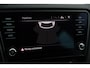 Skoda Octavia Combi 1.0 TSI Greentech Sport Business RS Sportstoelen Trekhaak Navigatie Carplay Android Climate Cruise Control 17 inch LMV Parkeersensor