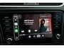 Skoda Octavia Combi 1.0 TSI Greentech Sport Business RS Sportstoelen Trekhaak Navigatie Carplay Android Climate Cruise Control 17 inch LMV Parkeersensor
