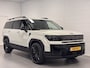 Hyundai Santa Fe 1.6 T-GDI PHEV Black Pack Comfort Plus Limited 4WD 7p. Plug-In Hybride Automaat met 21 inch Lichtmetalen velgen, Black Pack Wrap en Lederen bekleding Direct Leverbaar!