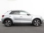 Volkswagen T-Roc 1.5 TSI 150pk Automaat R-Line Digitale Cockpit Climate Control Camera Navigatie Apple Carplay/Android Auto Lichtmetalen Velgen Parkeer sensoren Dab Led Adaptive Cruise Control