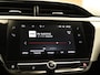 Opel Corsa-e Edition 50 kWh SOH 93,6 % !!- NAVIGATIE - CAMERA - PARKEERSENSOREN ACHTER - BLUETOOTH - CLIMATE CONTROL - LICHT EN REGENSENSOR - TWO TONE LAK - 16 INCH LICHT METALEN VELGEN - MICHELIN BANDEN