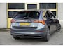Skoda Scala 1.5 TSI 150PK! Automaat 5drs Sport Business BJ2020 Lmv 18" | Led V+A | Pdc | Panoramadak | Elek. trekhaak | App-Connect | Climate control | Cruise control | RS-Sportstoelen | RS-Sport stuurwiel | Verwarmde voorstoelen | Zwarte hemel | Extra getint glas