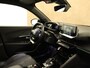 Peugeot e-2008 EV GT Pack 50 kWh SOH 92,9 % !!- CLIMATE CONTROL- PARKEERSENSOREN VOOR/ ACHTER - TWO TONE LAK - 17 INCH LICHT METALEN VELGEN - ARMSTEUN VOOR - SPORTSTUUR EN STOELEN - APPLE CARPLAY/ANDROID AUTO - ADAPTIEVE CRUISE CONTROL