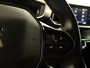 Peugeot e-2008 EV GT Pack 50 kWh SOH 92,9 % !!- CLIMATE CONTROL- PARKEERSENSOREN VOOR/ ACHTER - TWO TONE LAK - 17 INCH LICHT METALEN VELGEN - ARMSTEUN VOOR - SPORTSTUUR EN STOELEN - APPLE CARPLAY/ANDROID AUTO - ADAPTIEVE CRUISE CONTROL