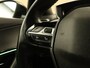 Peugeot e-2008 EV GT Pack 50 kWh SOH 92,9 % !!- CLIMATE CONTROL- PARKEERSENSOREN VOOR/ ACHTER - TWO TONE LAK - 17 INCH LICHT METALEN VELGEN - ARMSTEUN VOOR - SPORTSTUUR EN STOELEN - APPLE CARPLAY/ANDROID AUTO - ADAPTIEVE CRUISE CONTROL
