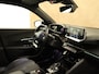Peugeot e-2008 EV GT Pack 50 kWh - CLIMATE CONTROL- PARKEERSENSOREN VOOR/ ACHTER - TWO TONE LAK - 17 INCH LICHT METALEN VELGEN - ARMSTEUN VOOR - SPORTSTUUR EN STOELEN - APPLE CARPLAY/ANDROID AUTO - ADAPTIEVE CRUISE CONTROL