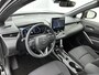 Toyota Corolla Cross Hybrid 200 Style AWD | Panoramadak | Dodehoek detectie | Stoel+stuurverwarming | Parkeersensoren voor+achter | Elektrische achterklep | Achteruitrijcamera |