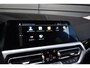 BMW 3-Serie 330e High Executive Shadow Line | ACC | 19'' M Wielen | Stuur + Stoelverwarming | CarPlay | Live Cockpit Pro |