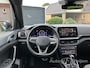 Volkswagen T-Cross DSG 1.0 TSI R-LINE , NAVIGATIE , CAMERA , PDC , ADAPTIVE CRUISE , LANE ASSIST , STOEL VERWARMING , 18 INCH LICHTMETAAL , CPV , LED VERL , IQ-LICHT , ECC AIRCO ,