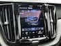 Volvo XC60 2.0 T8 Plug-in hybrid AWD Ultimate Bright | ACHTERUITRIJCAMERA | PANORAMADAK | LEDER INTERIEUR | HARMAN & KARDON AUDIO |  STOEL/STUURVERWARMING | APPLE CARPLAY | PARKEERSENSOREN | CLIMATE CONTROL |
