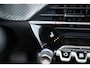 Peugeot e-208 EV Allure Pack 50 kWh | Stoelverwarming | Climate Control | Camera | Apple Carplay / Android Auto | Cruise Control | Lichtmetalen velgen