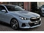 BMW 5-Serie 530e M-Sport Pano ACC 360 H/K Stoel-vent Brooklyngrau