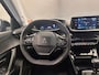 Peugeot 2008 1.2 PureTech Allure Pack 1e Eigenaar! | Camera | Carplay | 17" Lichtmetaal | Parkeersensoren Achter | Cruise Control | Climate | Achteruitrijcamera | Airco (automatisch) | Apple Carplay/Android Auto|telefoonintegratie premium