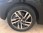 Peugeot 208 1.2 PureTech Allure Pack 16" Lichtmetaal | Digitaal Dashboard | Camera | Climate Control | Cruise | Leder/Stof | Parkeersensoren | Achteruitrijcamera | Airco (automatisch) | Apple Carplay/Android Auto|telefoonintegratie premium
