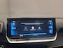 Peugeot 208 1.2 PureTech Allure Pack 16" Lichtmetaal | Digitaal Dashboard | Camera | Climate Control | Cruise | Leder/Stof | Parkeersensoren | Achteruitrijcamera | Airco (automatisch) | Apple Carplay/Android Auto|telefoonintegratie premium