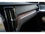 Volvo V60 2.0 T8 Recharge AWD Ultra Dark B&W Massage Uniek!