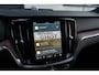 Volvo V60 2.0 T8 Recharge AWD Ultra Dark B&W Massage Uniek!