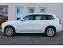 Volvo XC90 2.0 T5 AWD Inscription | Panoramadak | All-season banden | Head-Up display | 7-pers | Verwarmbare voorstoelen | Stoelventilatie voor | Semi elek. trekhaak | Luchtvering |  Elek. bed. voorstoelen met Memory | Dealer onderhouden |