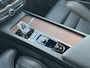 Volvo XC60 2.0 T8 Plug-in hybrid AWD Plus Dark 455 PK | Comfort stoelen | Trekhaak | 360 Camera