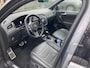 Volkswagen Tiguan 2.0 TSI 4Motion Highline R-Line 190 PK | Automaat | Airco | Navigatie | Apple Carplay | Stoelverwarming | Parkeersensoren | Panoramadak | Trekhaak |