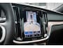 Volvo V60 T6 Plug-in hybrid AWD Ultra Dark | Adaptieve Cruise Control | Bowers & Wilkins Audio | Stoelventilatie + Massage | 360 Camera | Head-Up Display | 19 Inch Lichtmetalen Velgen