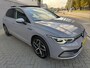 Volkswagen Golf 1.5 eTSI Style*STOEL -STUUR VERWARMING*CAMERA*TERKHAAK*Stoelmassage *LED VERLICHTING*OPEN DAK*FUUL OPTIE