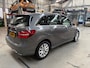 Mercedes-Benz B-klasse B180 122PK Ambition | Navigatie | Bluetooth | Cruise control | All season banden | NAP | Rijklaar prijs!