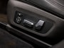 BMW X3 xDrive20i High Executive 184Pk Automaat (PANORAMADAK, HEAD-UP DISPLAY, GROOT NAVI, STUUR/STOELVERWARMING, ELEK SPORTSTOELEN, LEDER, ZWART HEMEL, GETINT GLAS, SFEERVERLICHTING, NIEUWSTAAT)