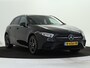 Mercedes-Benz A-klasse 250 e AMG Nightpakket | Sfeerverlichting | Car Play | Dode Hoek Ass | Stoelverwarming | Parkeerpakket met Camera | Ledkoplampen | Achteruitrijcamera. Inclusief 24 maanden Mercedes-Benz Certified garantie voor Europa.