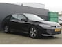 Volkswagen Passat Variant 1.5 eTSI 150 pk | Incl. 12 maanden Garantie | Stoel/stuur verwarming | Achteruitrijcamera | Adaptive cruise controle | Dodehoekdetectie | Parkeersensoren V+A | Navigatie | Apple CarPlay/Android Auto | Draadloze telefoonlader | Climate controle | Lane assist | Keyless start | LED Koplampen | 17 Inch LMV | Schakelmogelijkheid aan stuurwiel |